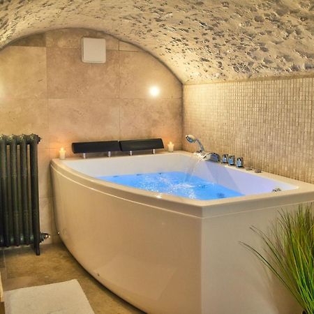 L'Oxalis Villa, Sauna Et Jaccuzi Privatif Bullion Exterior foto